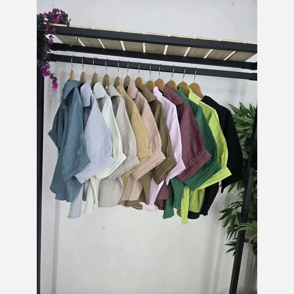 شومیز کراپ باکسی آیوا پلاس رنگبندی متنوع سایز فری تا 48