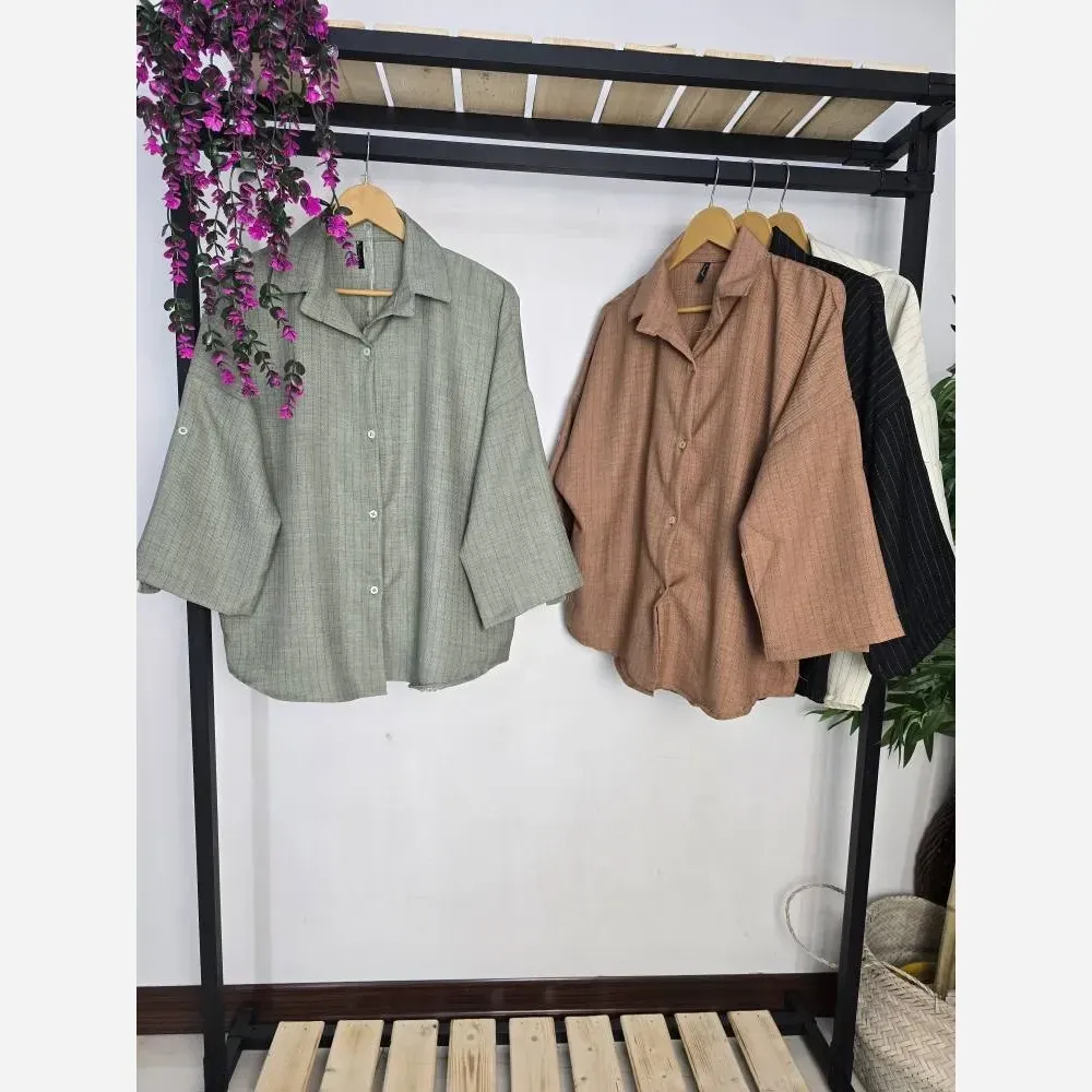 شومیز ارغوان شانتون ژاکارد دیپلمات فری سایز 36 تا 46 در رنگ های مشکی، سبز، کرم و آجری