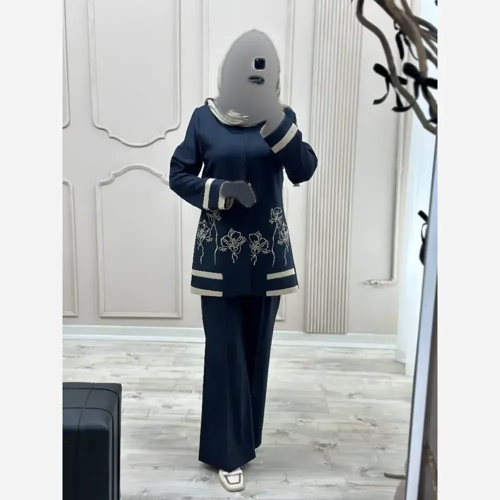 کت شلوار گلدوزی مدل رویا بزایاق اعلا زنانه در رنگبندی مشکی، سرمه ای، کرم، قهوه ای و سایزبندی 38 تا 50