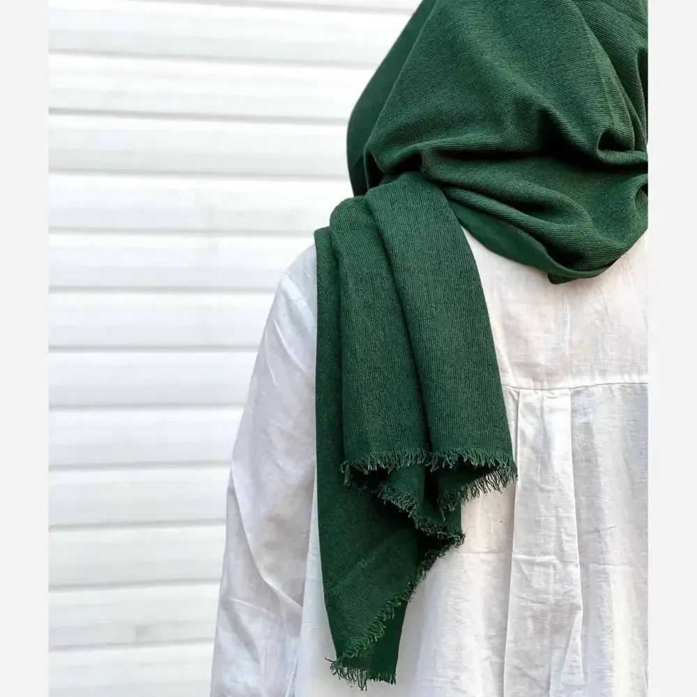 شال مخمل کبریتی لمه دار زنانه فری سایز قهوه ای سبز