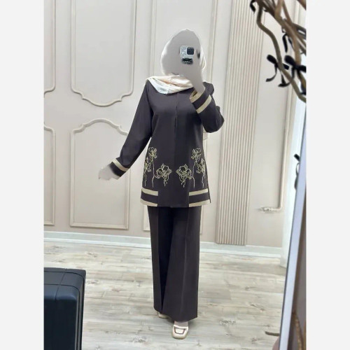 کت شلوار گلدوزی مدل رویا بزایاق اعلا زنانه در رنگبندی مشکی، سرمه ای، کرم، قهوه ای و سایزبندی 38 تا 50