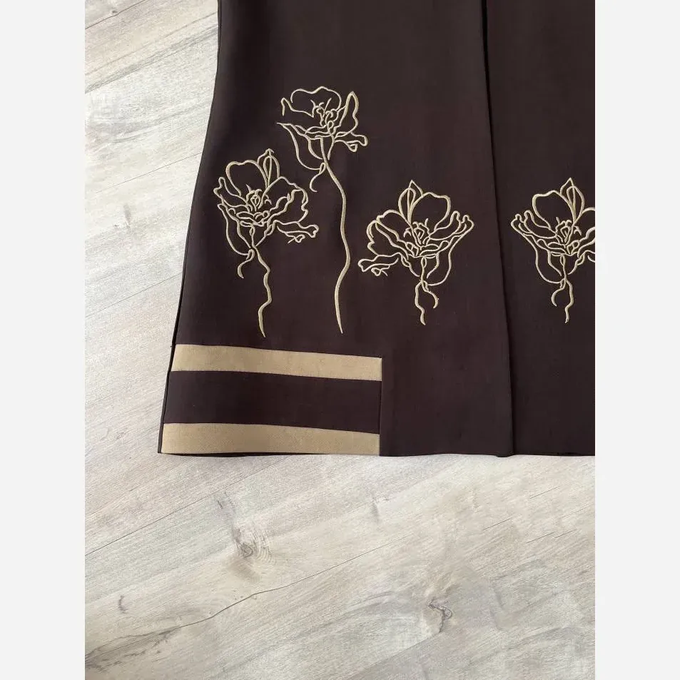 کت شلوار گلدوزی مدل رویا بزایاق اعلا زنانه در رنگبندی مشکی، سرمه ای، کرم، قهوه ای و سایزبندی 38 تا 50