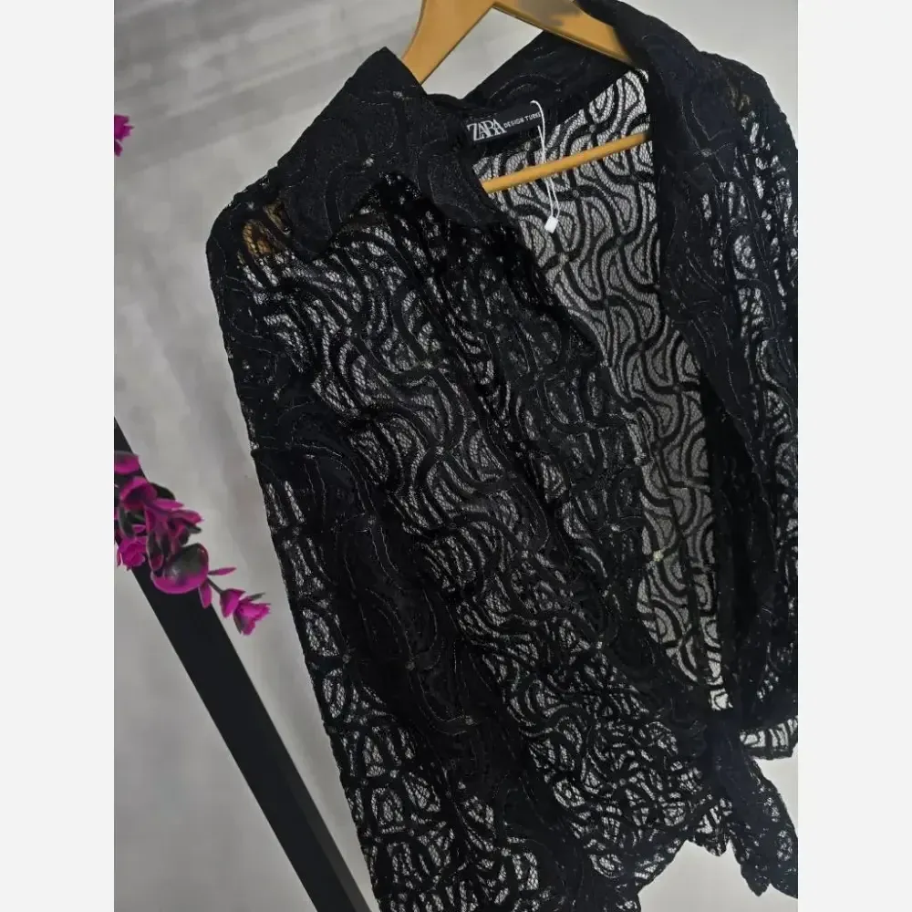 شومیز گره ای ماهلین دانتل گیپور مشکی خط طلایی فری سایز 36 تا 46