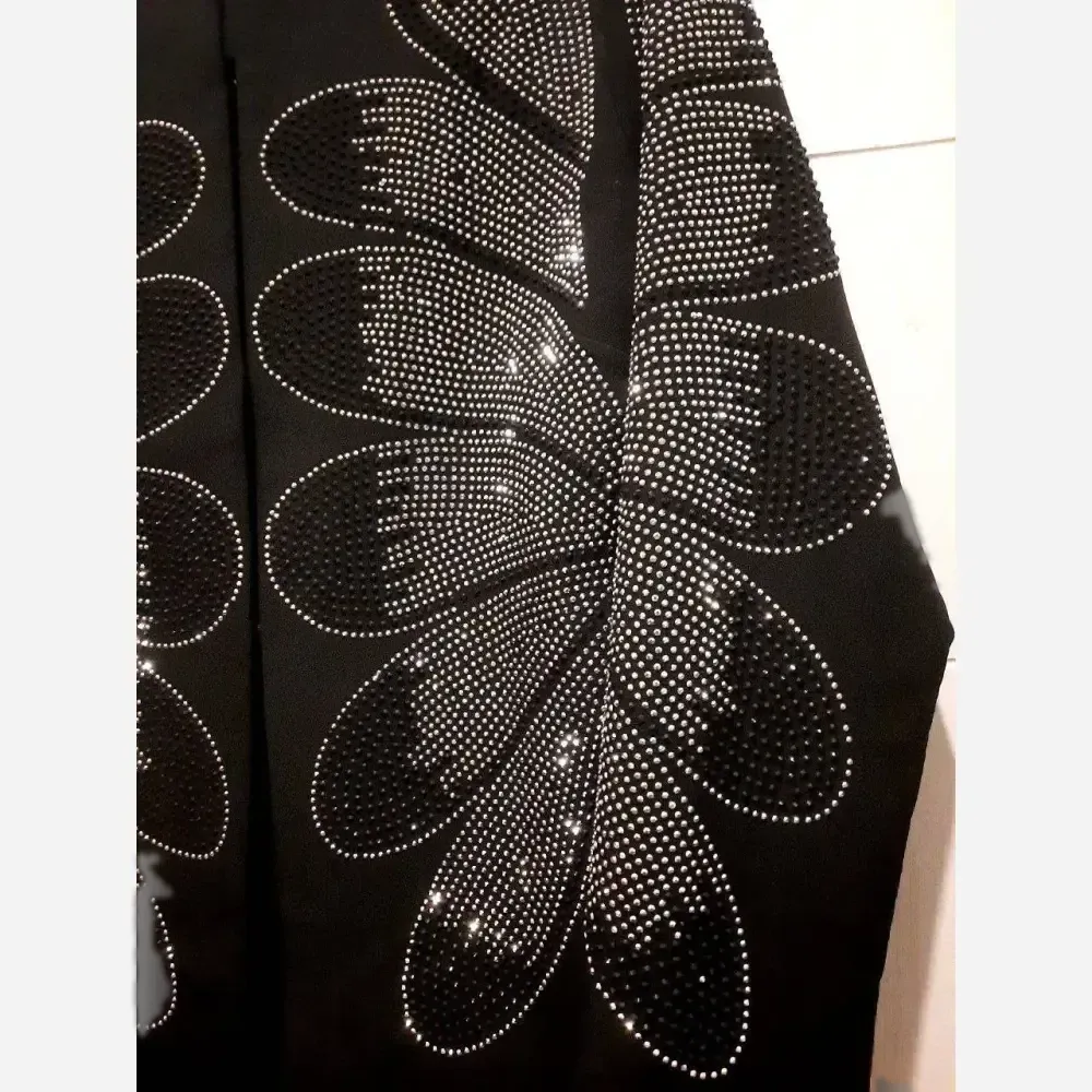 کت مجلسی زنانه گلسا جنس مازراتی رنگ مشکی سایز 1 و 2