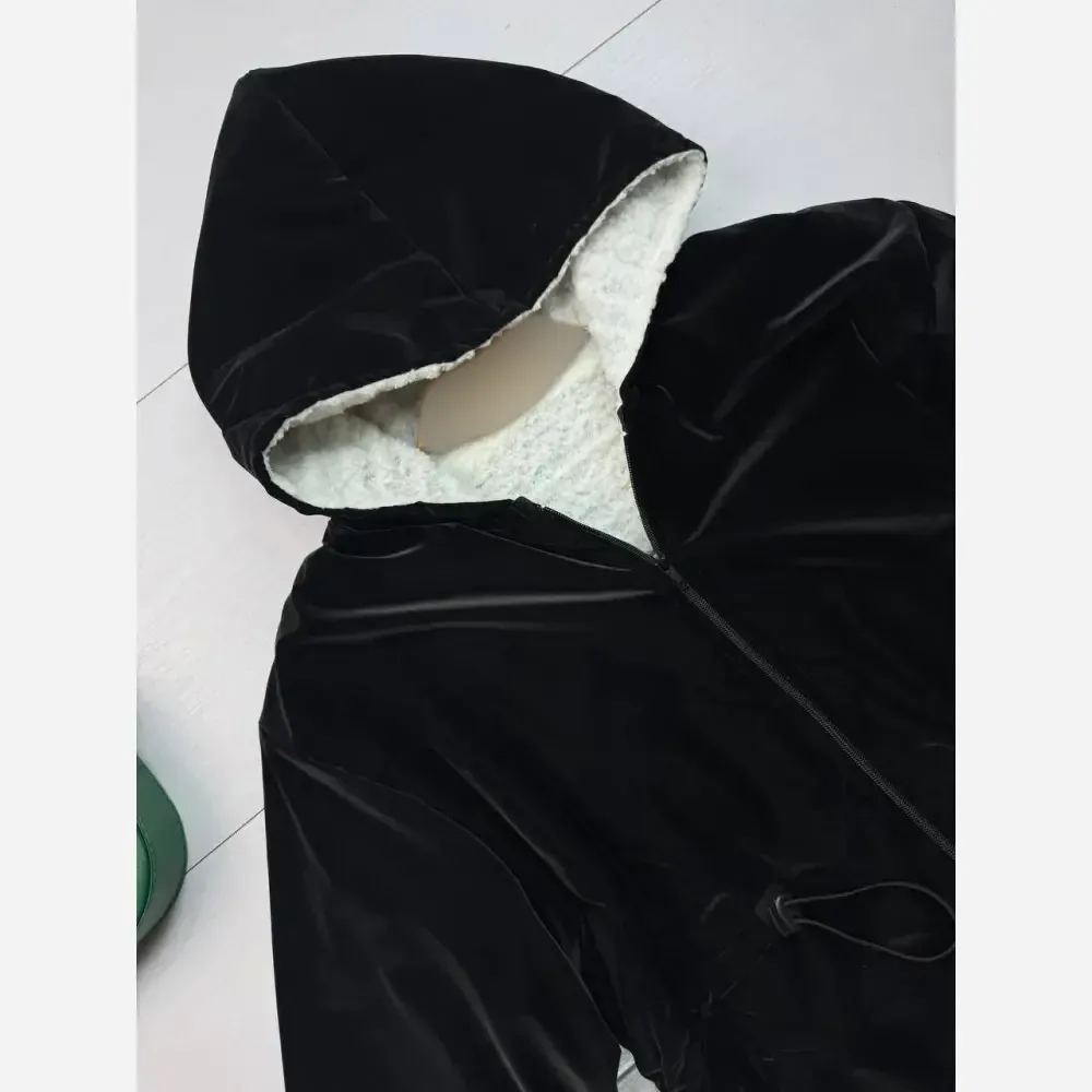 کاپشن لیوسا سیلیکونی داخل ببعی کلاهدار رنگ مشکی سایز فری 38 تا 46