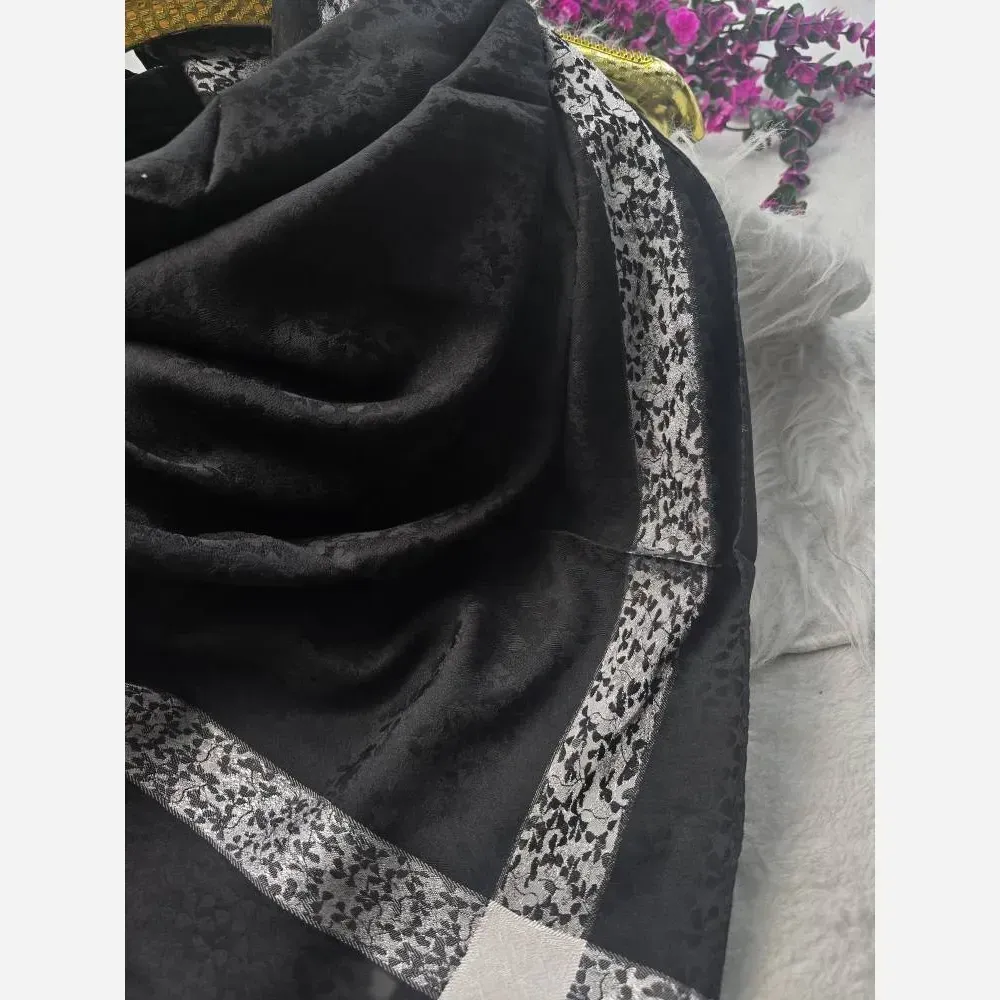 روسری دورو حاشیه نقره ژاکارد ابریشم ترک ابعاد 90 در 90