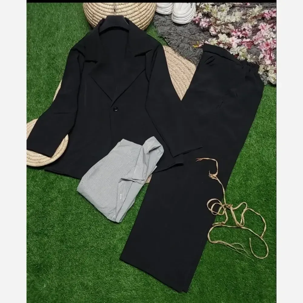 سه تیکه پاییزه زنانه نوشین جنس سوپر کجراه اعلا رنگ مشکی و سرمه ای سایز 38 تا 46