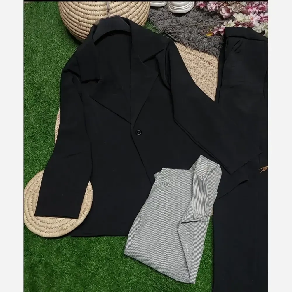 سه تیکه پاییزه زنانه نوشین جنس سوپر کجراه اعلا رنگ مشکی و سرمه ای سایز 38 تا 46