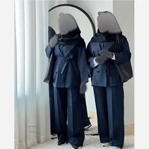 ست سه تیکه باران شامل مانتو ژیله شلوار جنس پرشیا دیپلمات سایزبندی 1 و 2