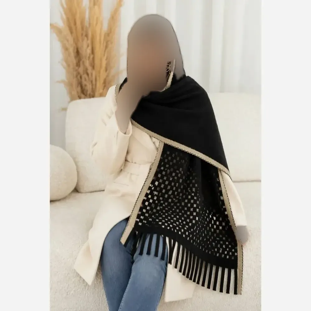 شال بافت مشکی زنانه طرح سه بعدی ابعاد 180 در 51 سانتی متر