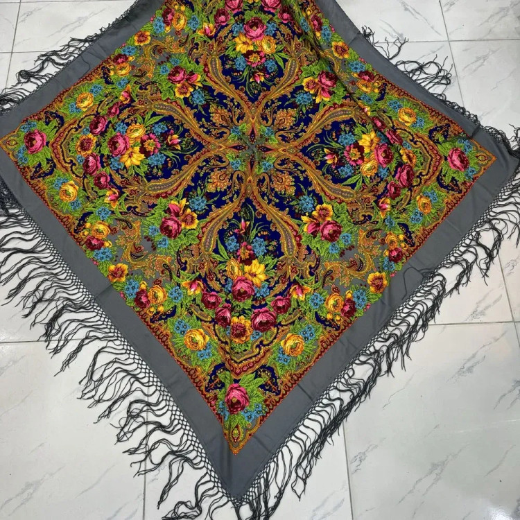 روسری ترکمن نخی کد 1673 ترکیه قواره 140-150 سانت ریشه دستباف 4 فصل