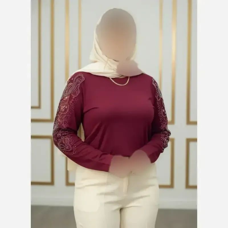 شومیز گیپوری نگین دار مدل سوگل جنس ویسکوز تیپ لاکرا فری سایز